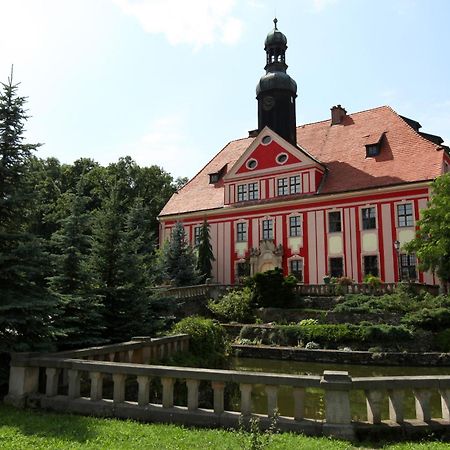 Boutique Palac Warmatowice Sienkiewiczowskie Legnica Bagian luar foto