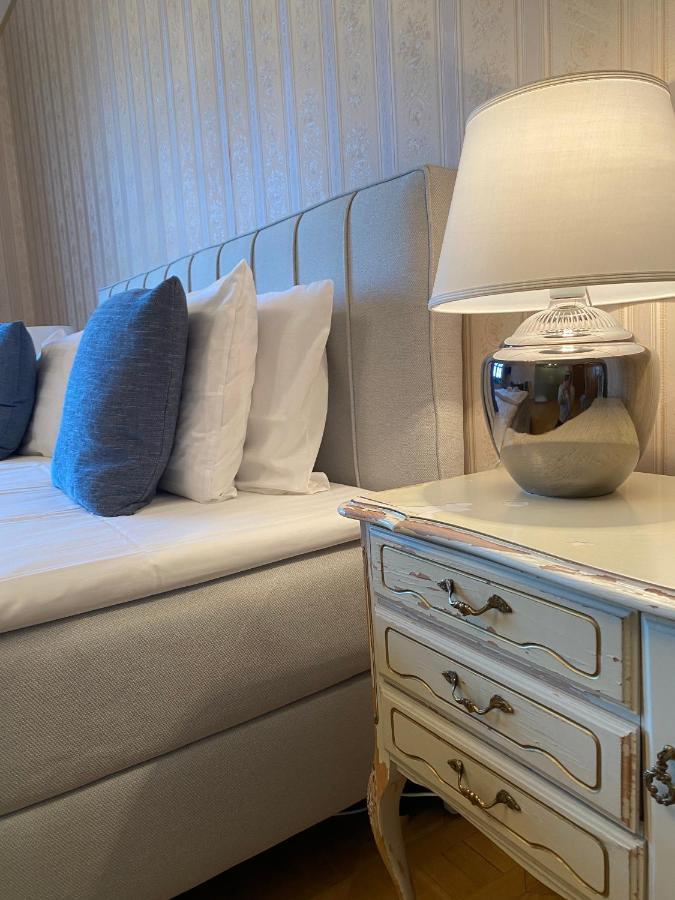 Boutique Palac Warmatowice Sienkiewiczowskie Legnica Bagian luar foto