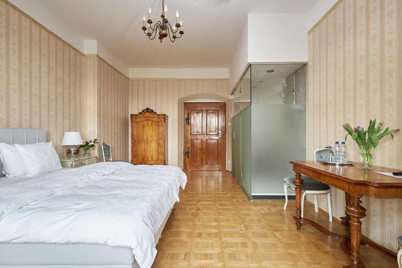 Boutique Palac Warmatowice Sienkiewiczowskie Legnica Bagian luar foto