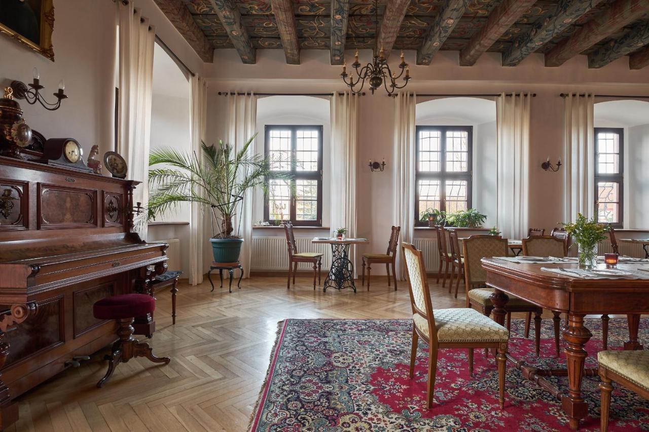 Boutique Palac Warmatowice Sienkiewiczowskie Legnica Bagian luar foto