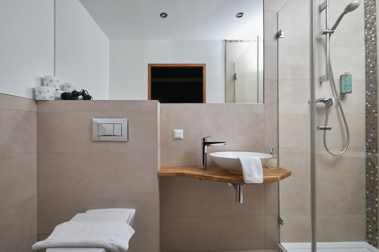 Boutique Palac Warmatowice Sienkiewiczowskie Legnica Bagian luar foto