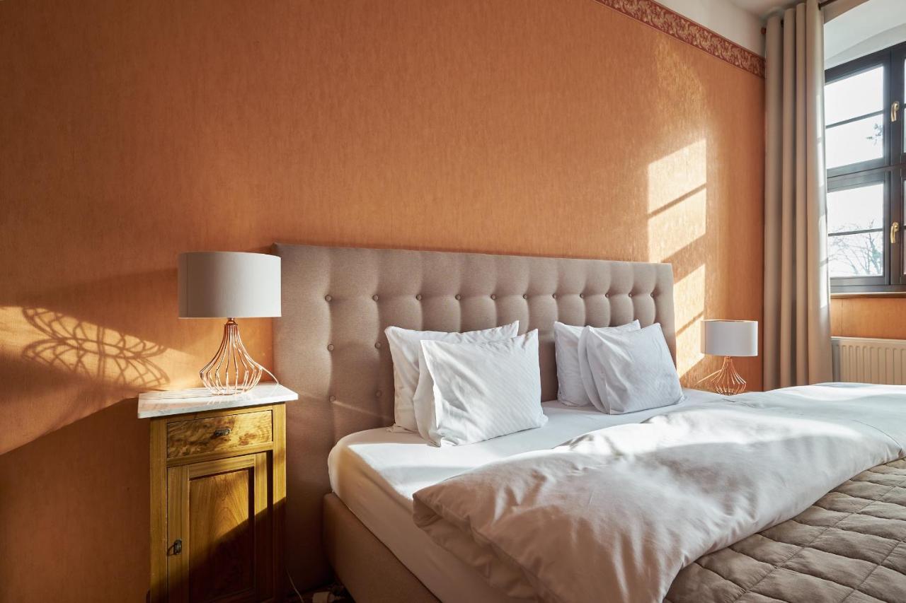 Boutique Palac Warmatowice Sienkiewiczowskie Legnica Bagian luar foto