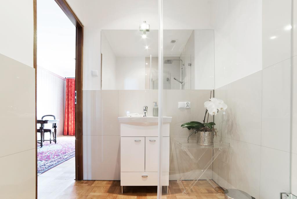 Boutique Palac Warmatowice Sienkiewiczowskie Legnica Bagian luar foto