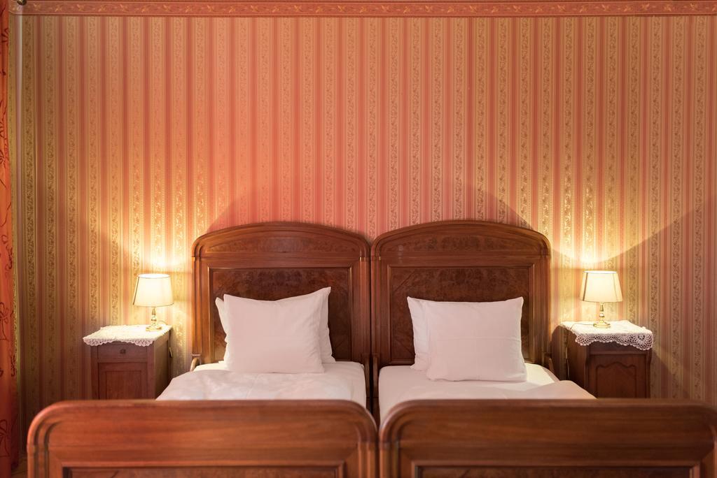Boutique Palac Warmatowice Sienkiewiczowskie Legnica Bagian luar foto