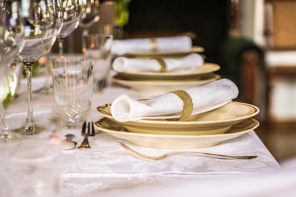 Boutique Palac Warmatowice Sienkiewiczowskie Legnica Bagian luar foto