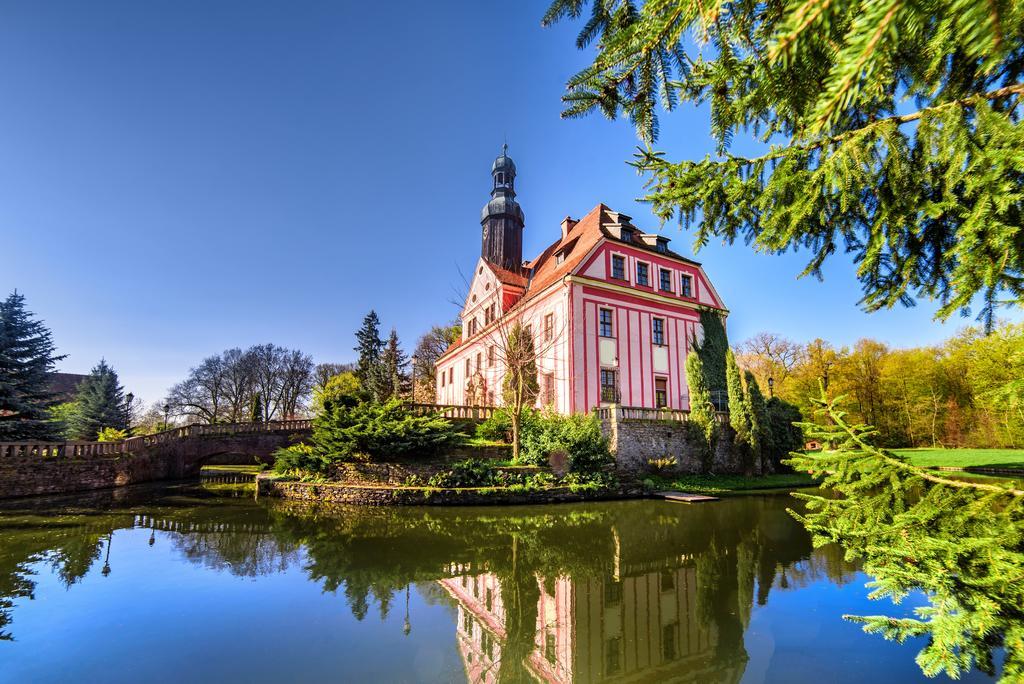 Boutique Palac Warmatowice Sienkiewiczowskie Legnica Bagian luar foto